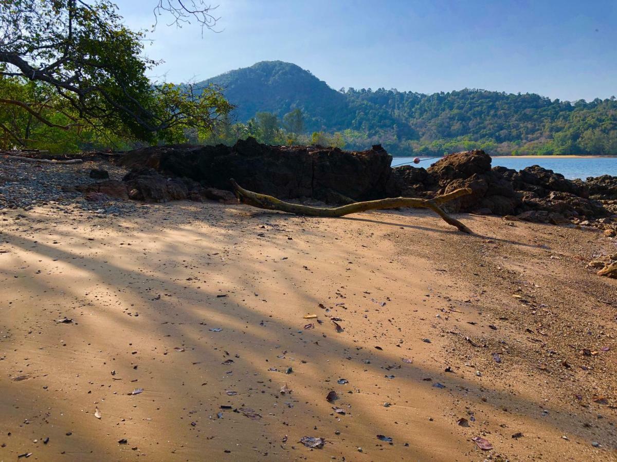 Reggae Island Private Island Hotell Koh Phayam Eksteriør bilde